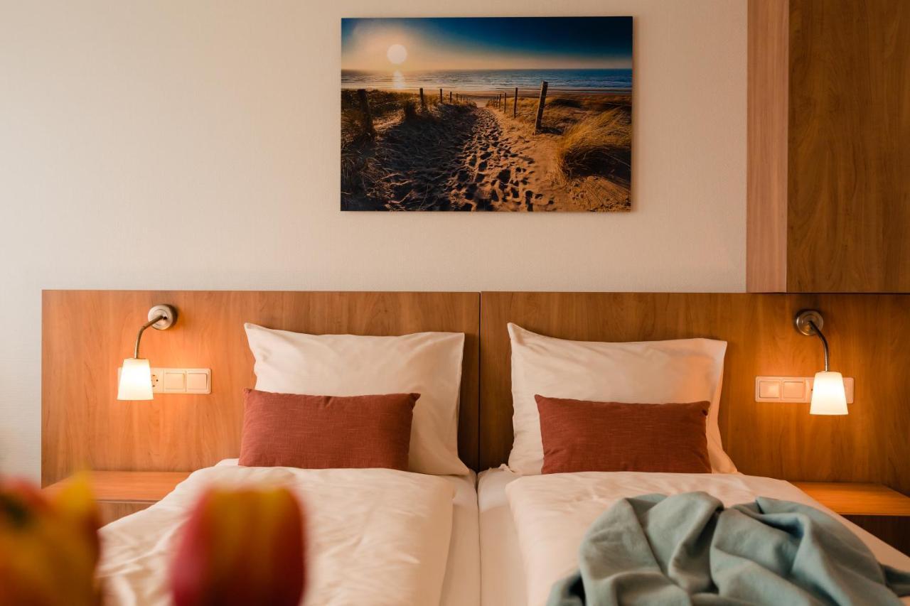 Benb Van Beelen Katwijk aan Zee Esterno foto